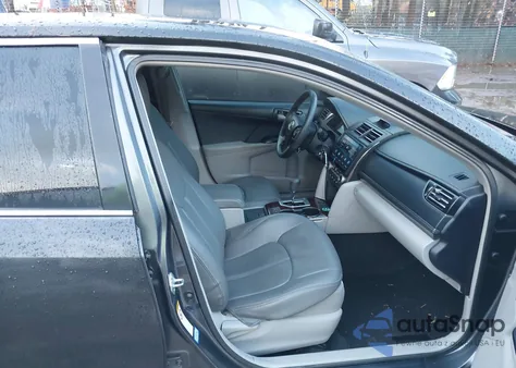 2013 Toyota Camry Le z USA, uszkodzony, nr VIN 4T4BF1FK7DR302164